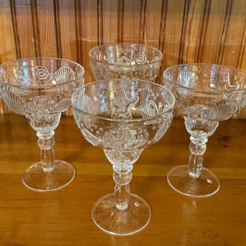Set of 4 Plastic Goblet Stemware Wine Glasses Seashell Motif Design